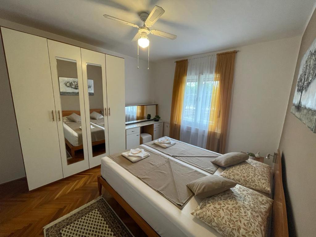 Apartman Pcelica Lägenhet Pula Exteriör bild
